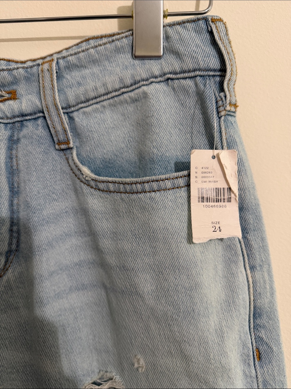 Anthropologie Pilcro Low Rise Wide Leg Distressed Jeans NWT! - Picture 10 of 12